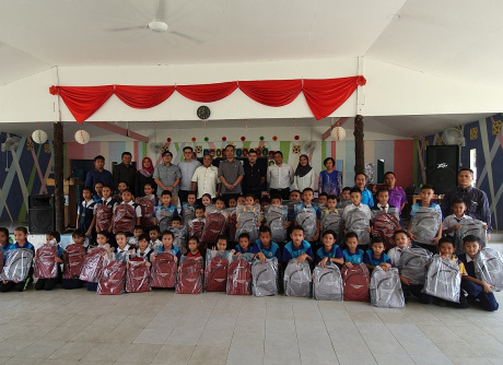Sponsorship of School Bags_SK Selanjan
